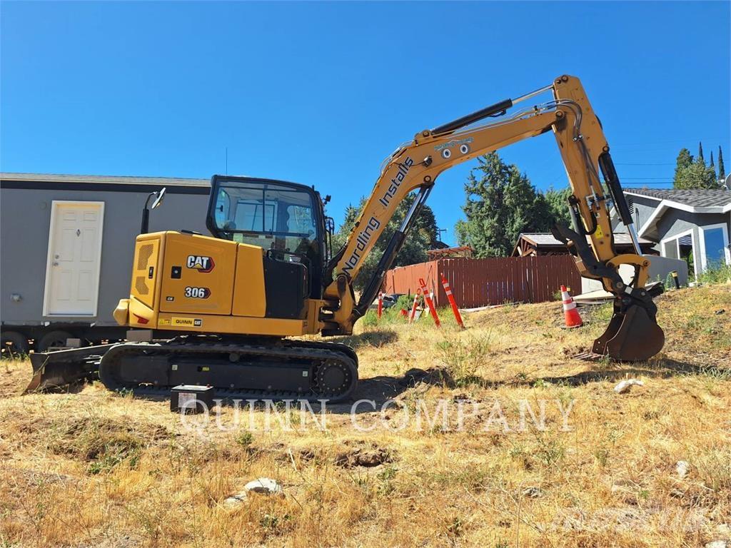 CAT 306 CR 大型油圧ショベル12t以上（パワーショベル・ユンボ）