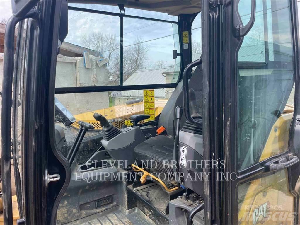 CAT 306 T 大型油圧ショベル12t以上（パワーショベル・ユンボ）