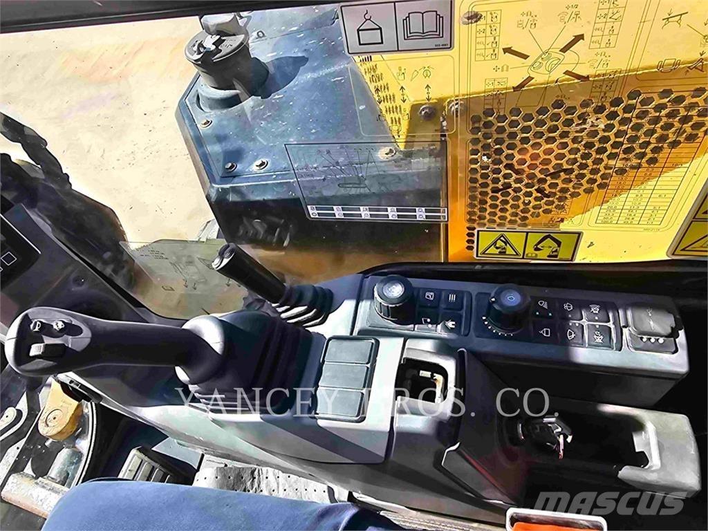 CAT 30607CR 大型油圧ショベル12t以上（パワーショベル・ユンボ）