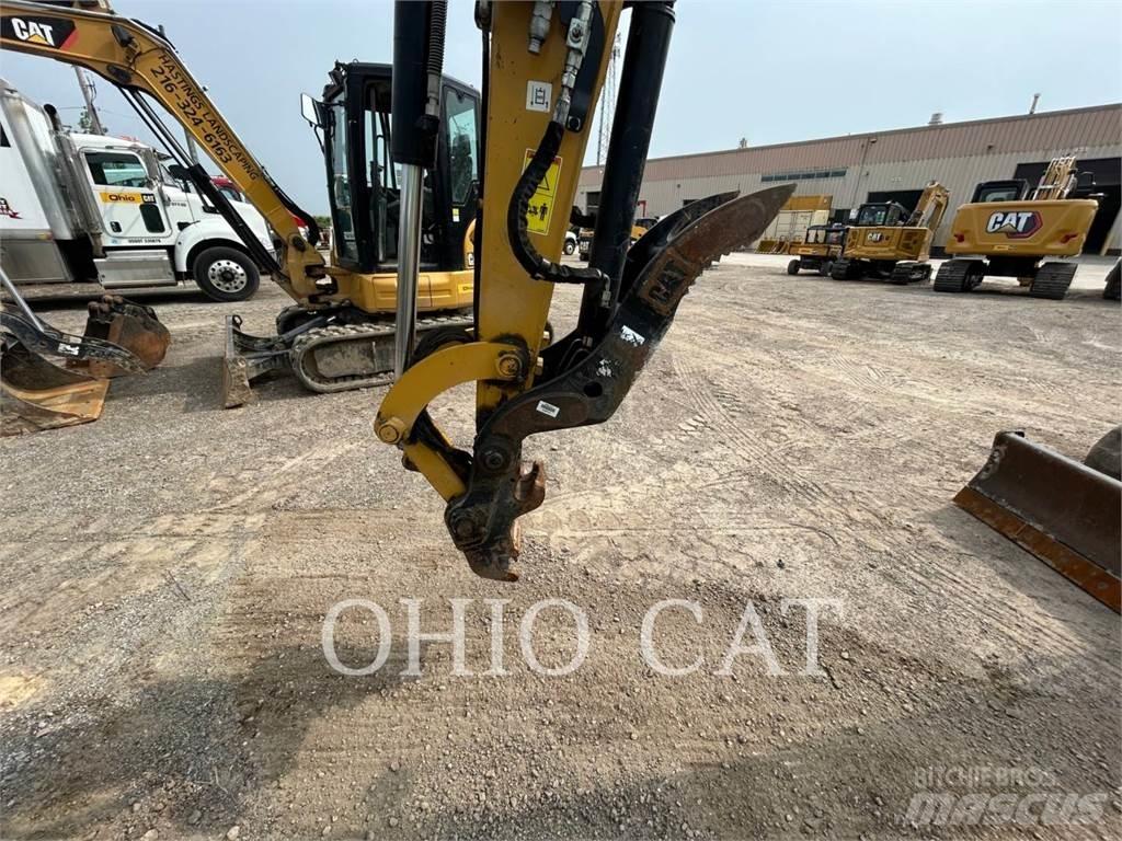CAT 30607CR ミニ油圧ショベル 7t以下（ミニユンボ・ミニディガー）