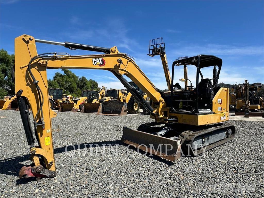 CAT 30607CR 大型油圧ショベル12t以上（パワーショベル・ユンボ）