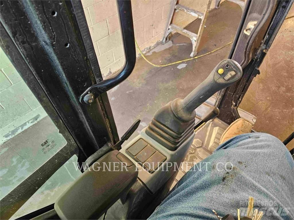CAT 308 CR 大型油圧ショベル12t以上（パワーショベル・ユンボ）