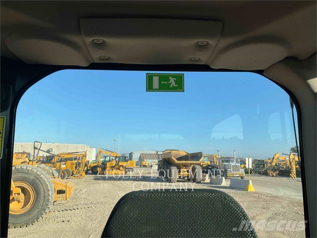 CAT 30807CRSB 大型油圧ショベル12t以上（パワーショベル・ユンボ）