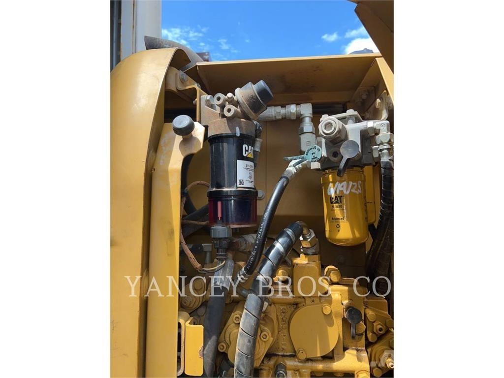 CAT 311FLRR 大型油圧ショベル12t以上（パワーショベル・ユンボ）