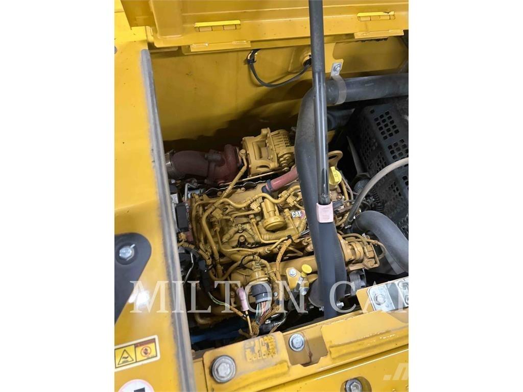 CAT 313 GC 大型油圧ショベル12t以上（パワーショベル・ユンボ）