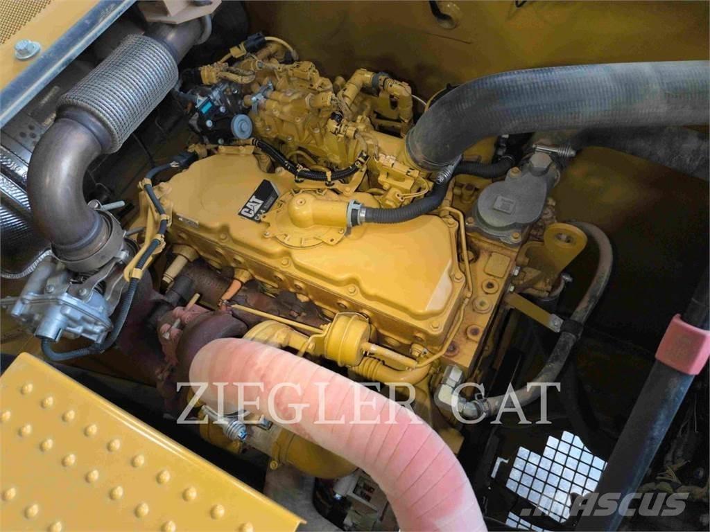 CAT 320 大型油圧ショベル12t以上（パワーショベル・ユンボ）