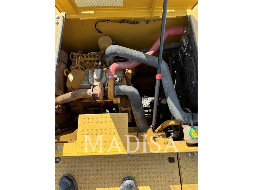 CAT 320 GC 大型油圧ショベル12t以上（パワーショベル・ユンボ）