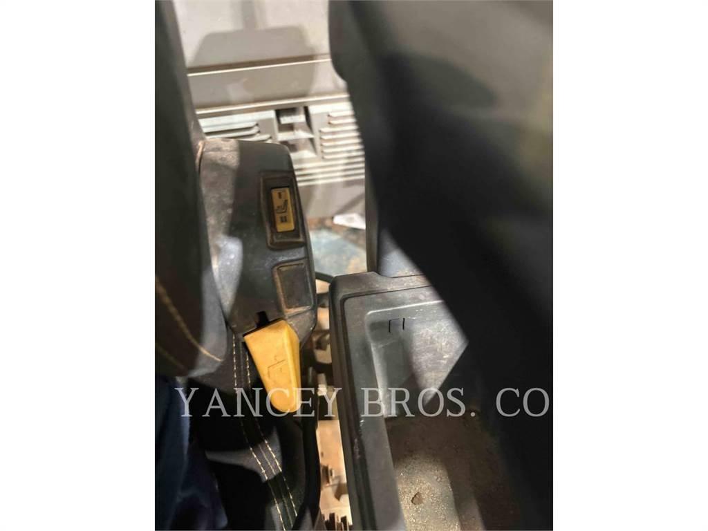 CAT 320 TC 大型油圧ショベル12t以上（パワーショベル・ユンボ）