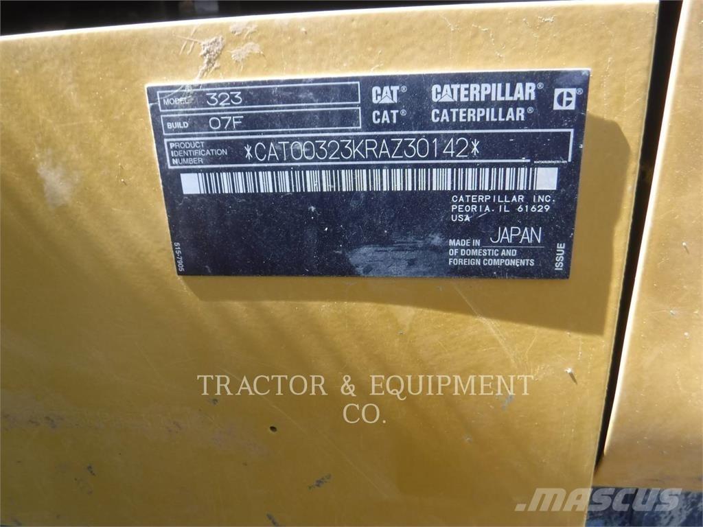 CAT 323 大型油圧ショベル12t以上（パワーショベル・ユンボ）