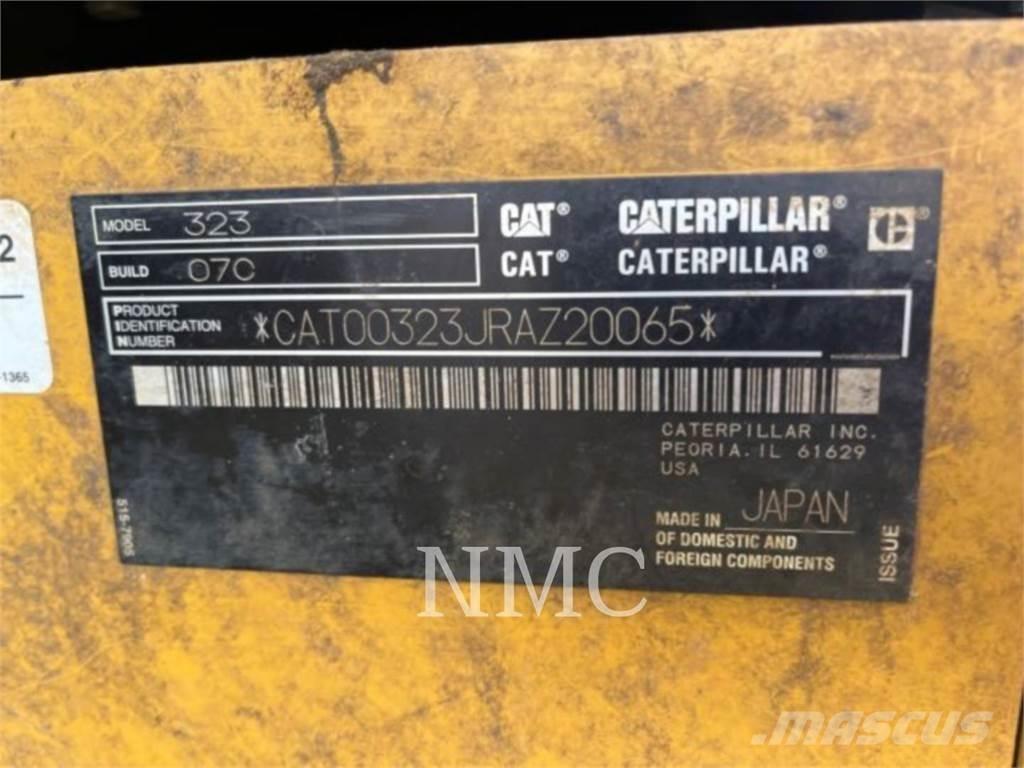 CAT 323 大型油圧ショベル12t以上（パワーショベル・ユンボ）