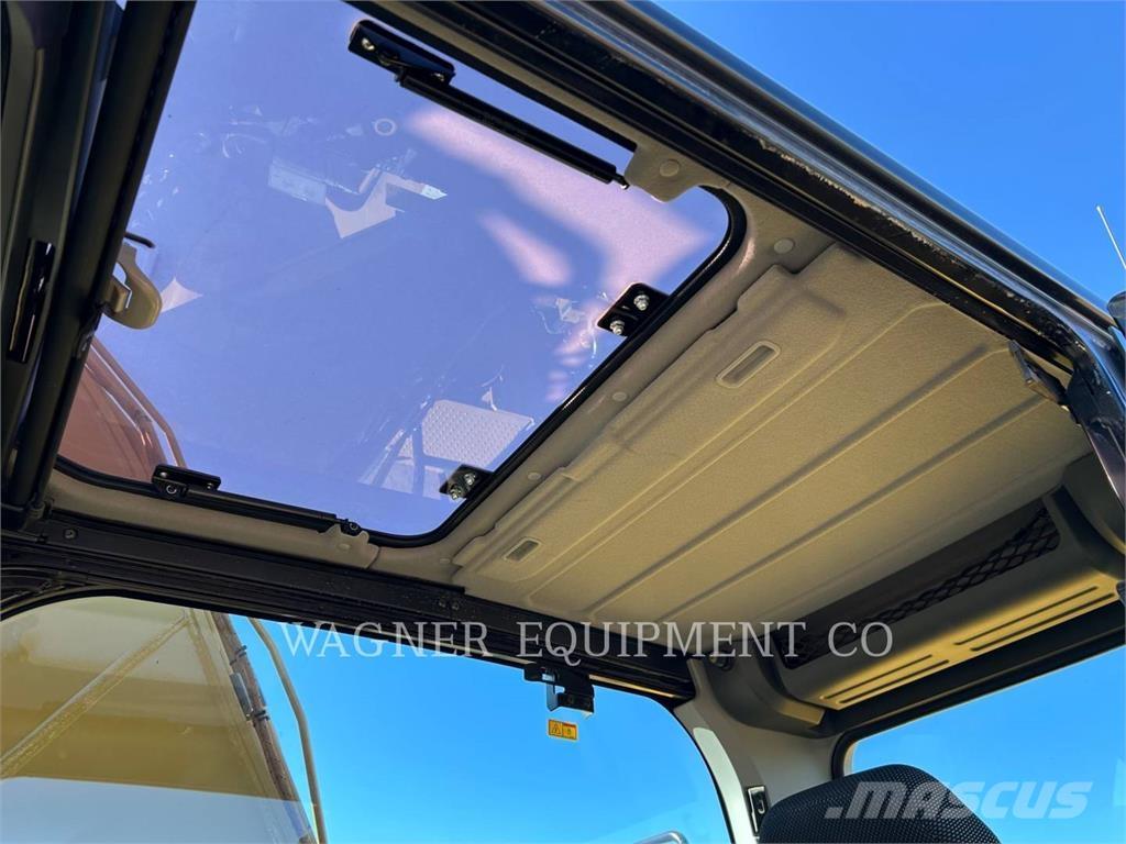 CAT 323 大型油圧ショベル12t以上（パワーショベル・ユンボ）