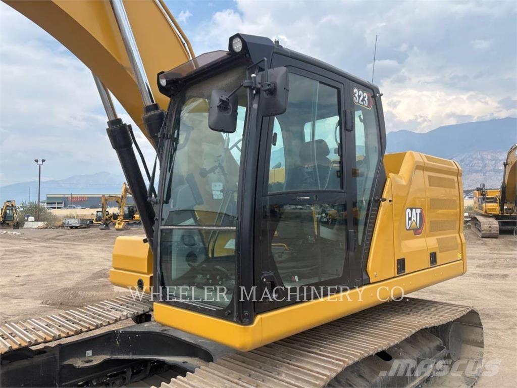 CAT 323 CF 大型油圧ショベル12t以上（パワーショベル・ユンボ）