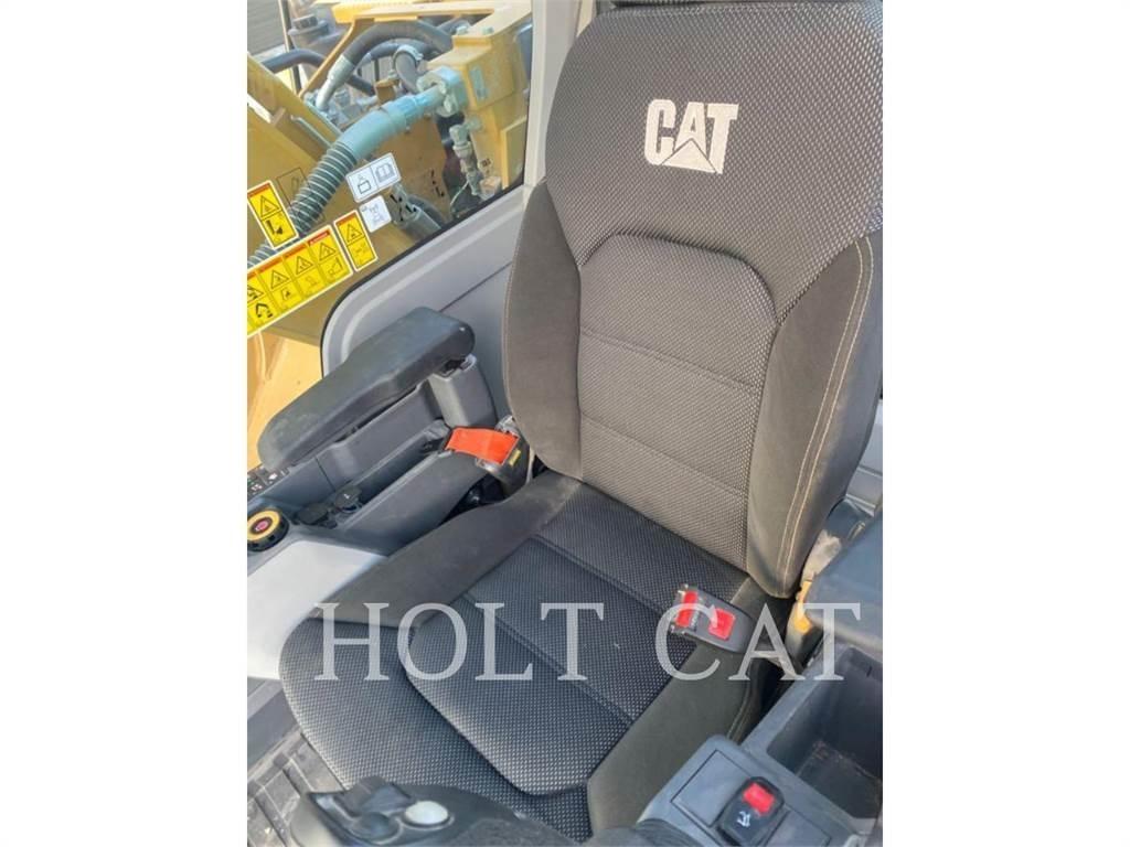 CAT 323 TC 大型油圧ショベル12t以上（パワーショベル・ユンボ）