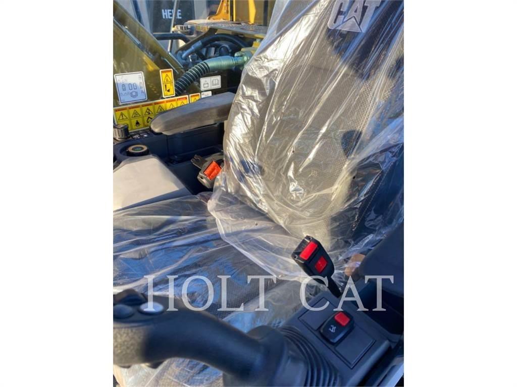 CAT 323 TC 大型油圧ショベル12t以上（パワーショベル・ユンボ）