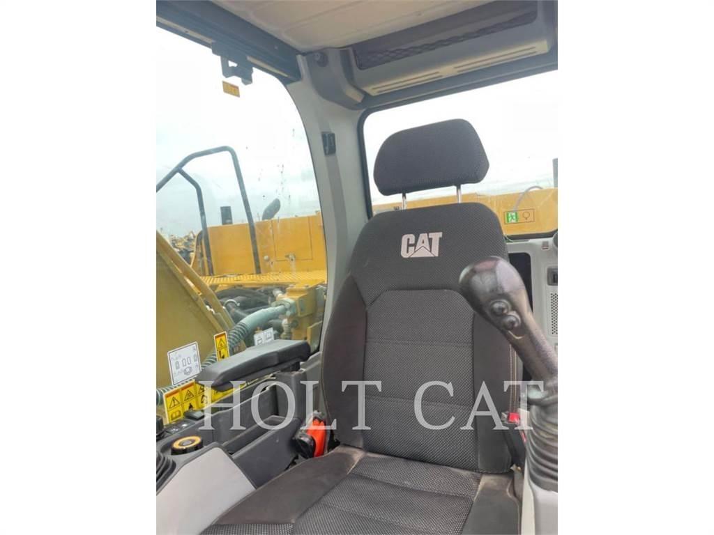 CAT 323 TC 大型油圧ショベル12t以上（パワーショベル・ユンボ）