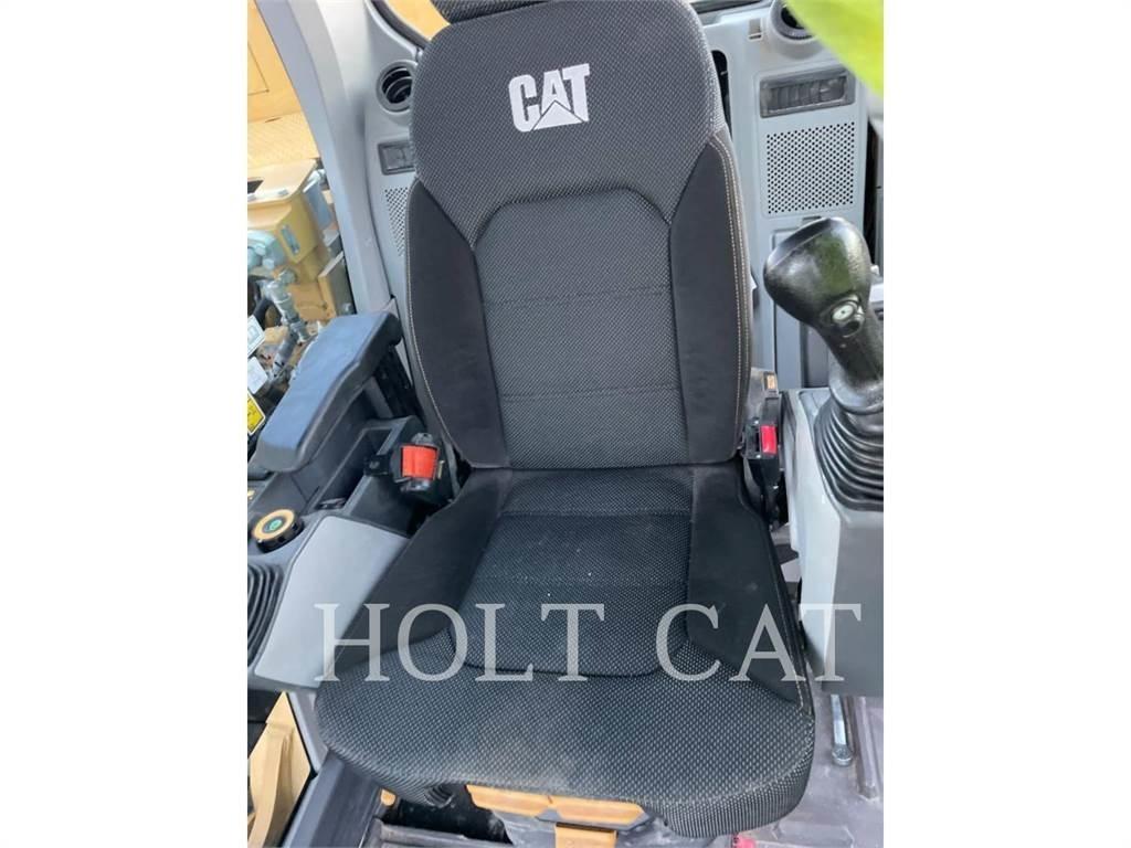 CAT 323 TC 大型油圧ショベル12t以上（パワーショベル・ユンボ）