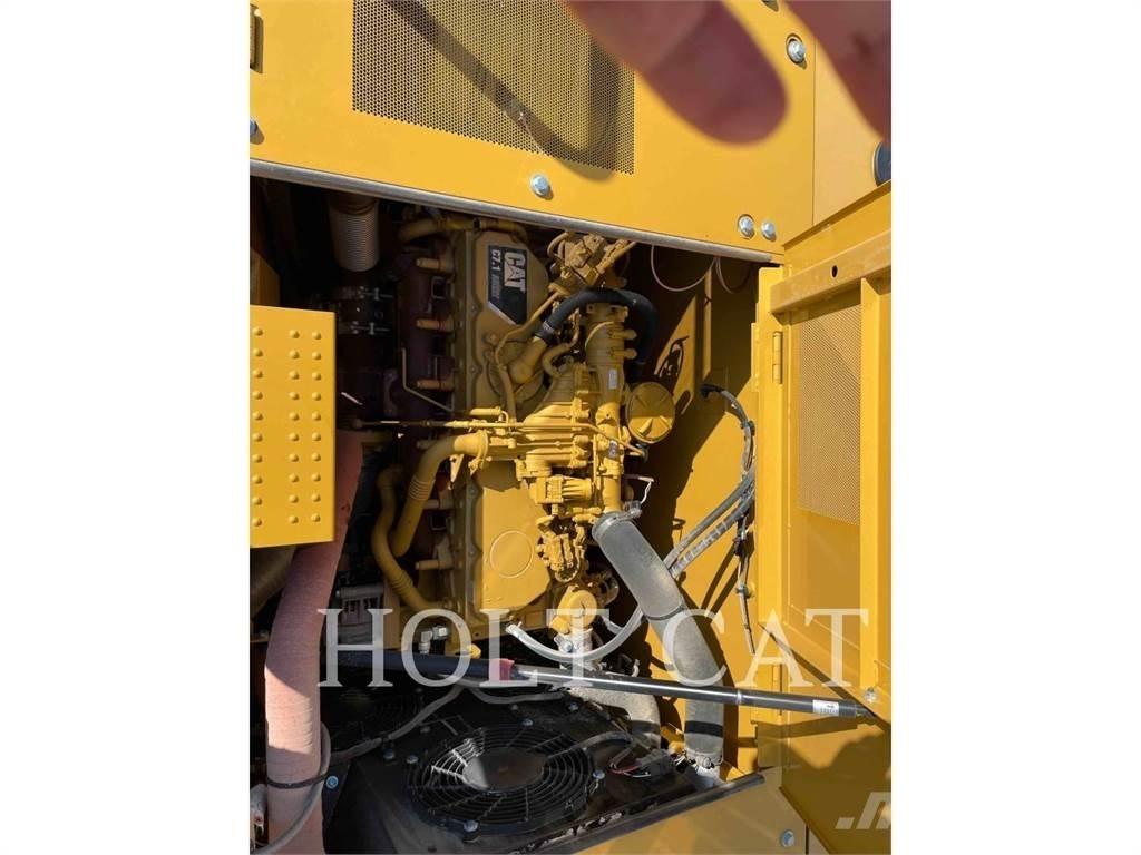CAT 323 TC 大型油圧ショベル12t以上（パワーショベル・ユンボ）