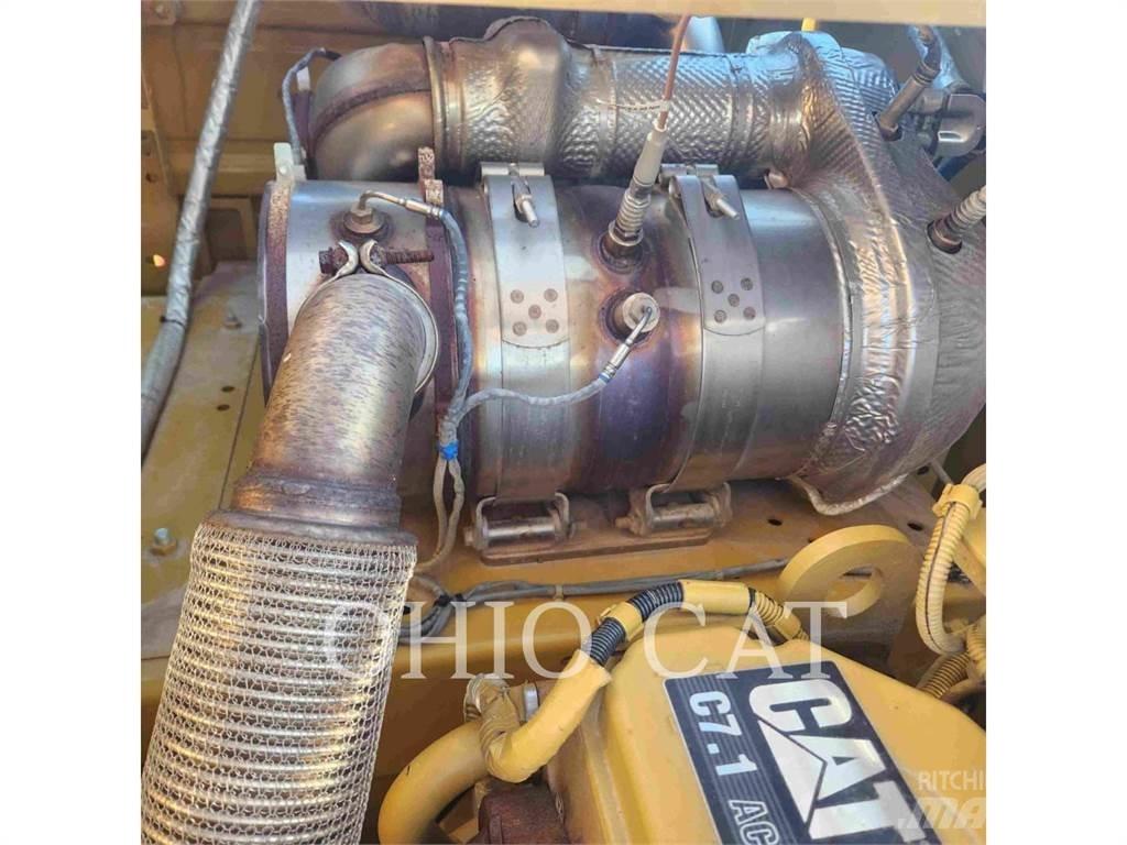 CAT 32307 大型油圧ショベル12t以上（パワーショベル・ユンボ）