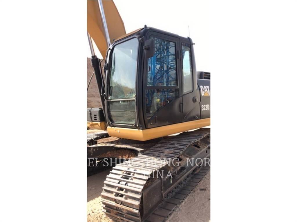 CAT 323D2L 大型油圧ショベル12t以上（パワーショベル・ユンボ）