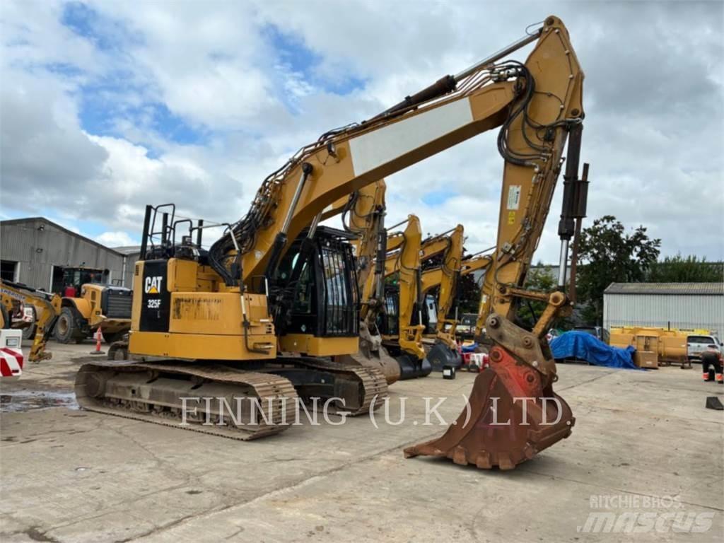 CAT 325FL 大型油圧ショベル12t以上（パワーショベル・ユンボ）
