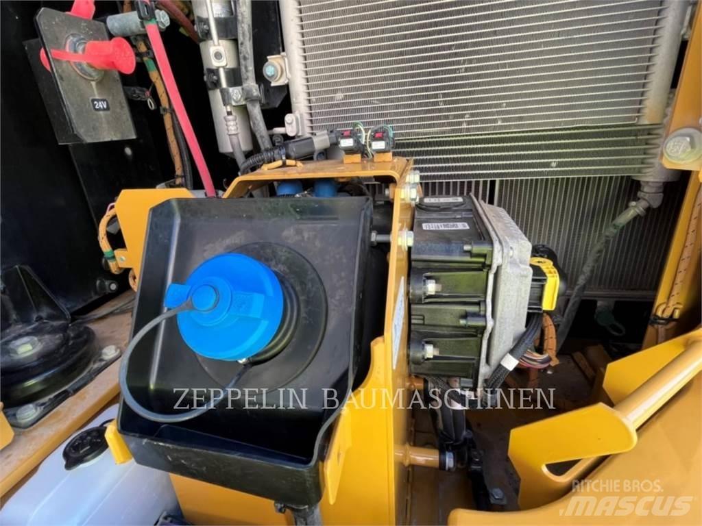 CAT 325FL 大型油圧ショベル12t以上（パワーショベル・ユンボ）