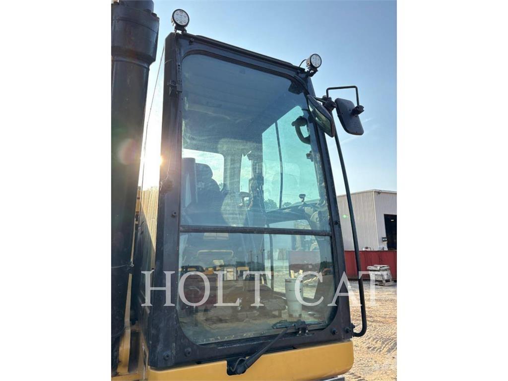 CAT 326 大型油圧ショベル12t以上（パワーショベル・ユンボ）