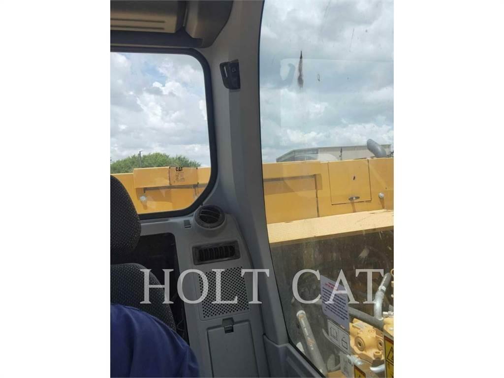 CAT 326 LRF 大型油圧ショベル12t以上（パワーショベル・ユンボ）