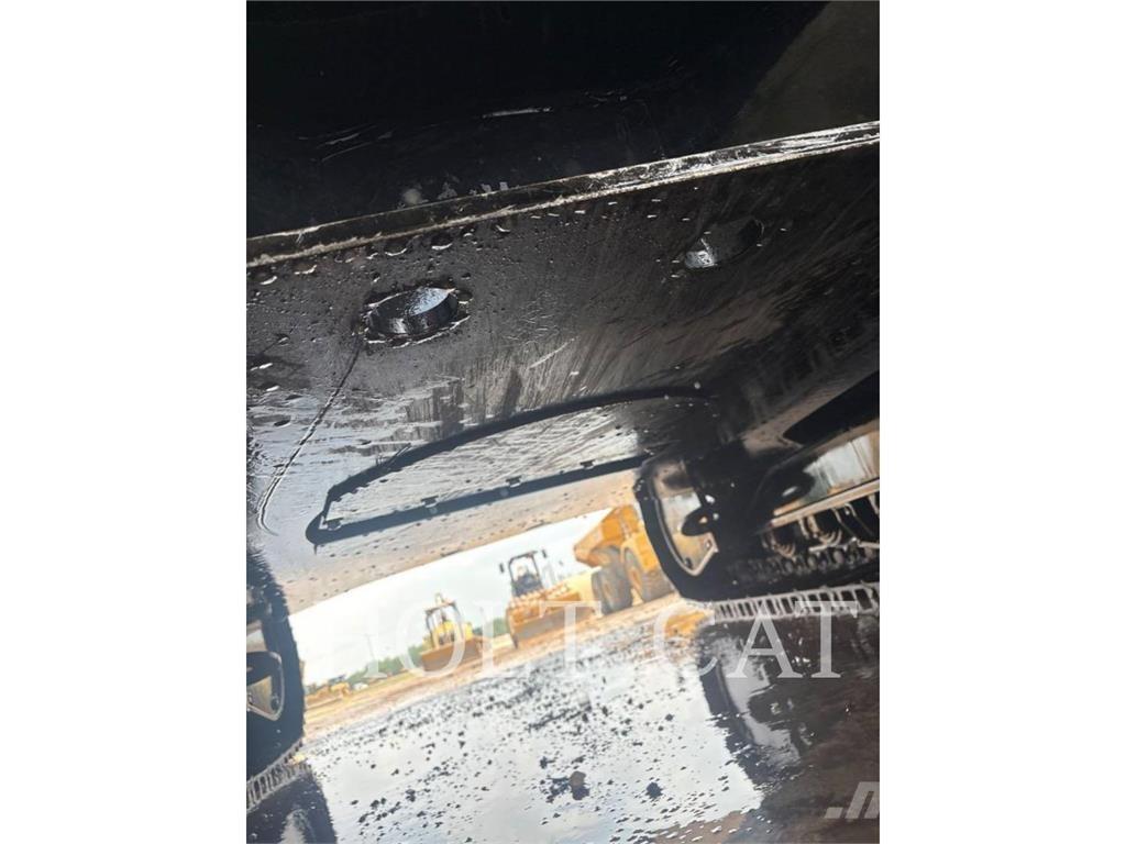 CAT 326 TC 大型油圧ショベル12t以上（パワーショベル・ユンボ）