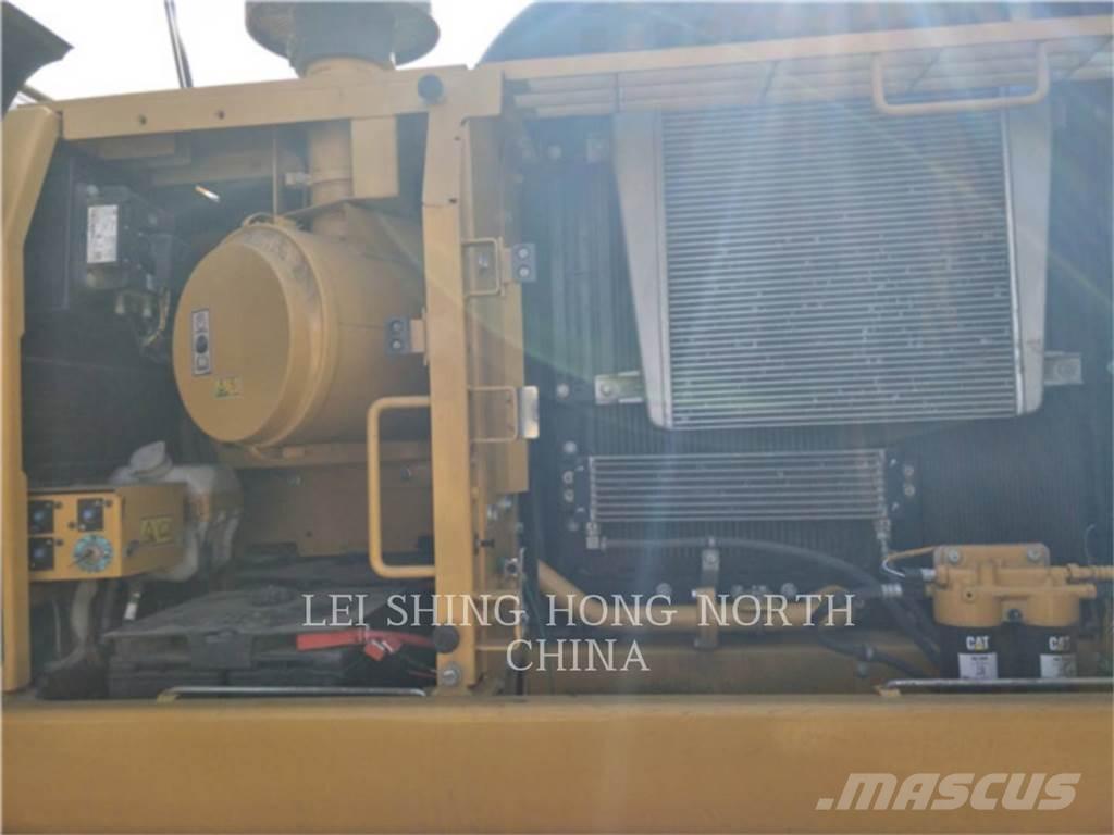 CAT 326D2L 大型油圧ショベル12t以上（パワーショベル・ユンボ）