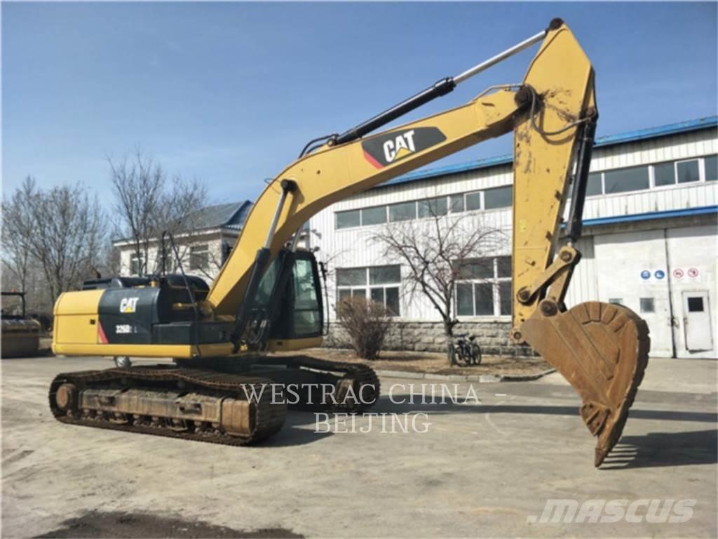 CAT 326D2L 大型油圧ショベル12t以上（パワーショベル・ユンボ）