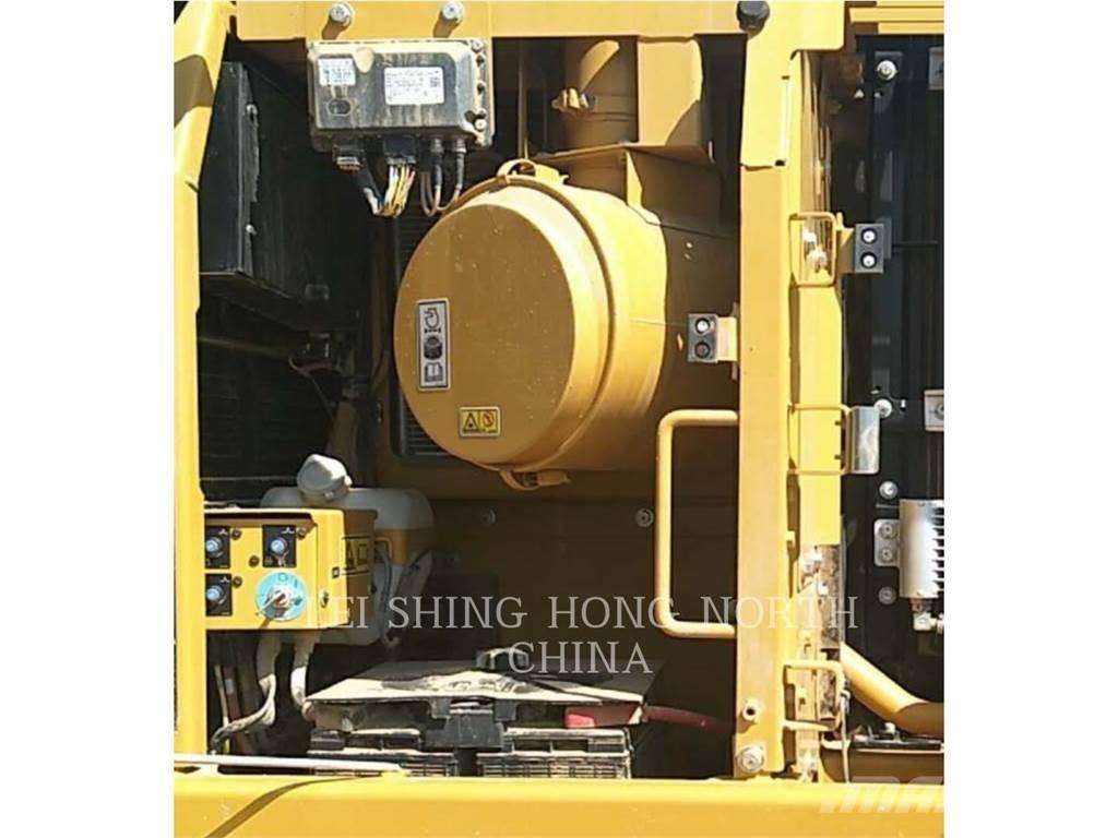 CAT 326D2L 大型油圧ショベル12t以上（パワーショベル・ユンボ）