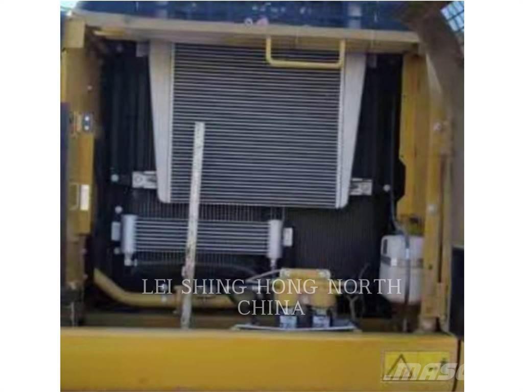 CAT 326D2L 大型油圧ショベル12t以上（パワーショベル・ユンボ）