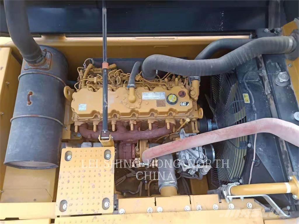 CAT 326D2L 大型油圧ショベル12t以上（パワーショベル・ユンボ）