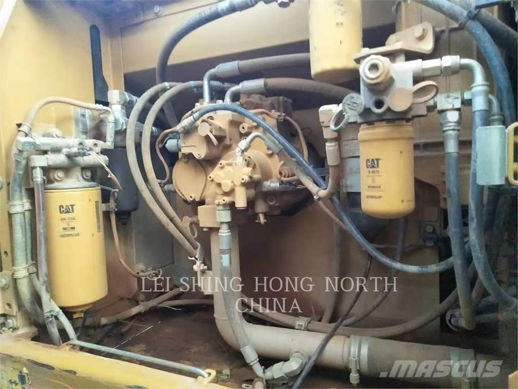 CAT 326D2L 大型油圧ショベル12t以上（パワーショベル・ユンボ）