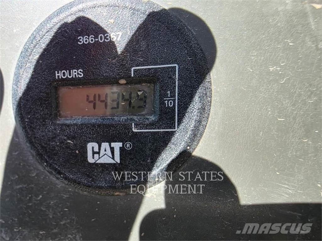 CAT 328D 大型油圧ショベル12t以上（パワーショベル・ユンボ）