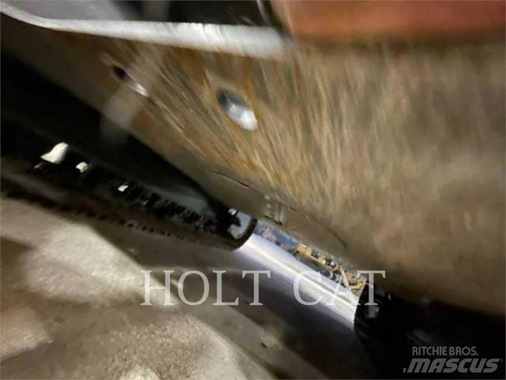 CAT 330 TC 大型油圧ショベル12t以上（パワーショベル・ユンボ）