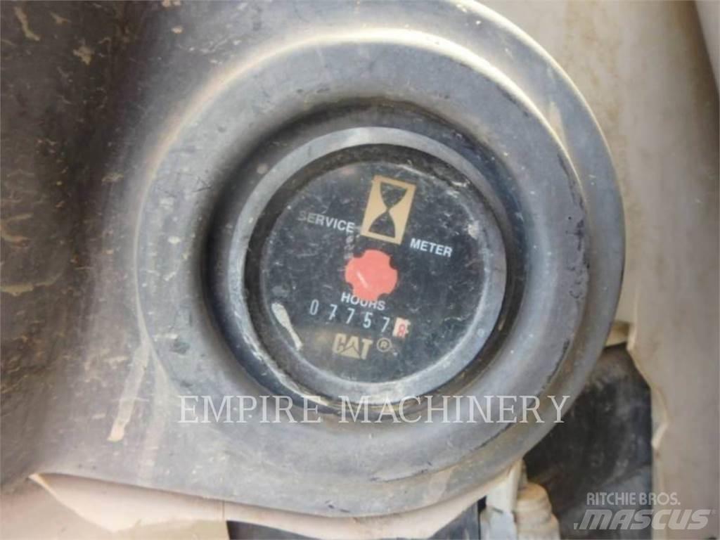 CAT 330CL 大型油圧ショベル12t以上（パワーショベル・ユンボ）
