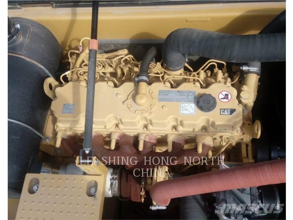 CAT 330D2L 大型油圧ショベル12t以上（パワーショベル・ユンボ）