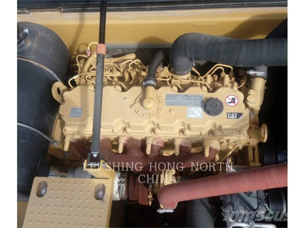 CAT 330D2L 大型油圧ショベル12t以上（パワーショベル・ユンボ）