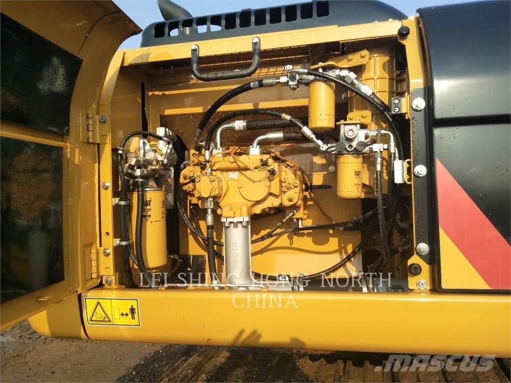 CAT 330D2L 大型油圧ショベル12t以上（パワーショベル・ユンボ）