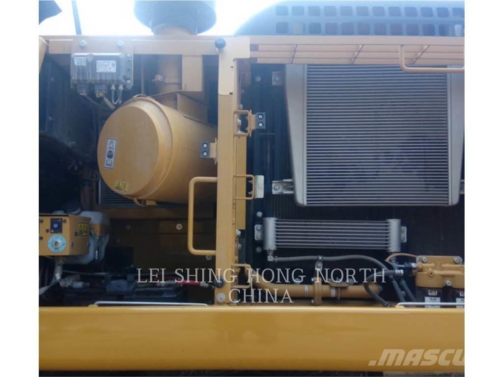 CAT 330D2L 大型油圧ショベル12t以上（パワーショベル・ユンボ）