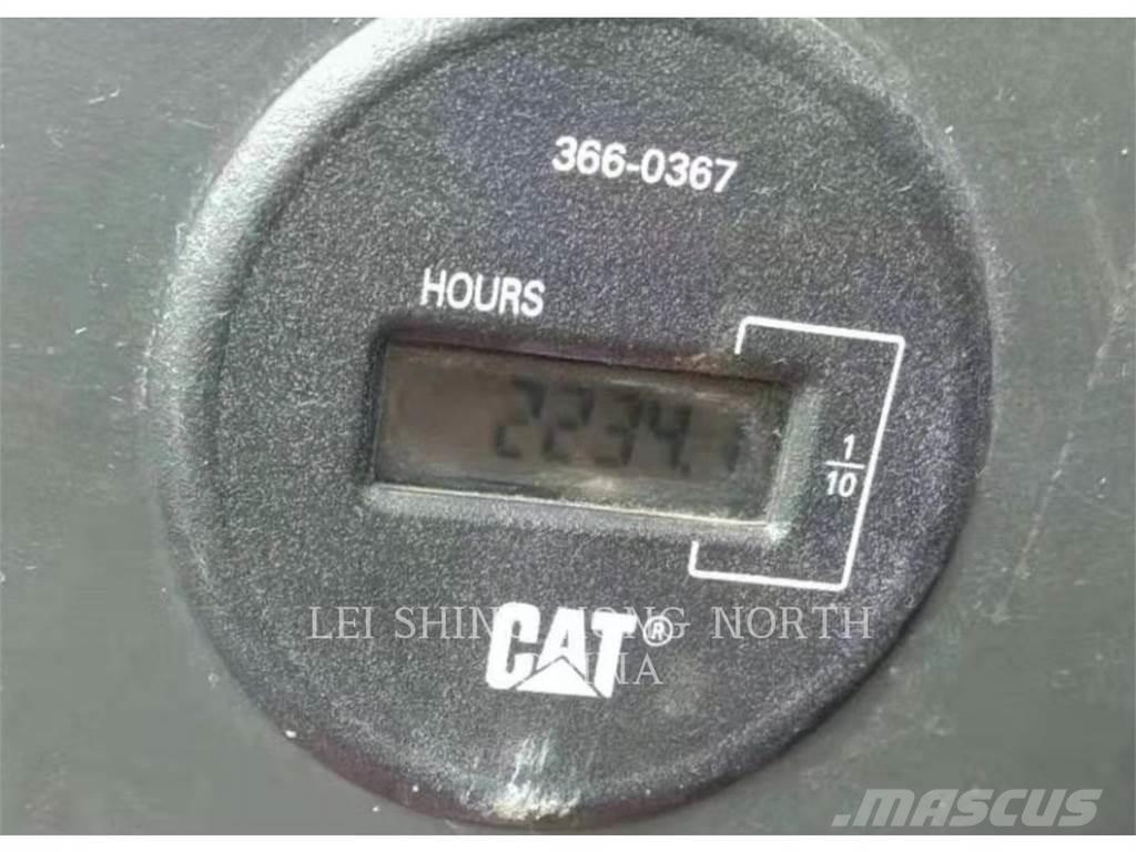 CAT 330D2L 大型油圧ショベル12t以上（パワーショベル・ユンボ）