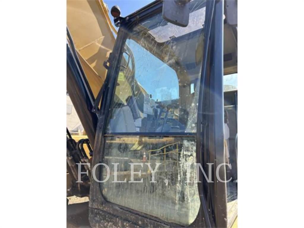 CAT 330FL 大型油圧ショベル12t以上（パワーショベル・ユンボ）