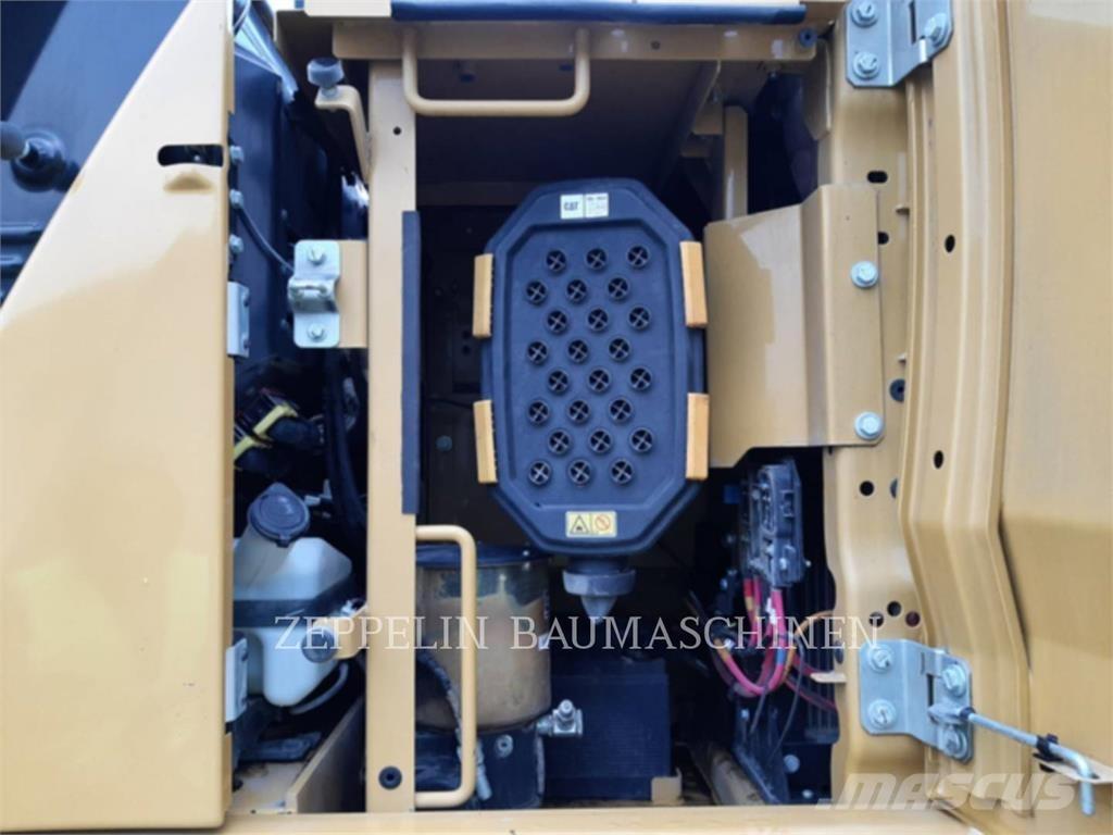CAT 330GC 大型油圧ショベル12t以上（パワーショベル・ユンボ）