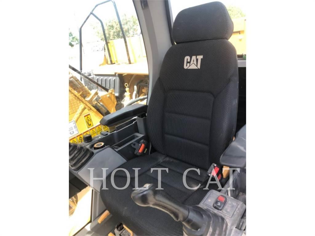 CAT 330GC 大型油圧ショベル12t以上（パワーショベル・ユンボ）