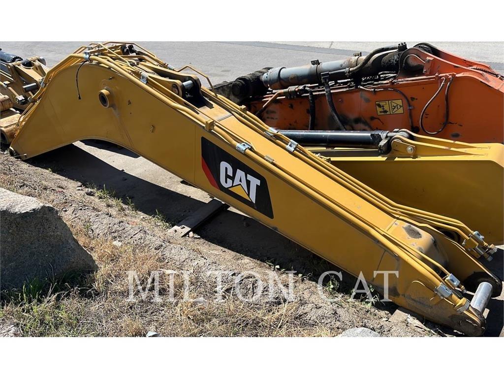 CAT 330GC REACH BOOM ブームリフト　屈伸型