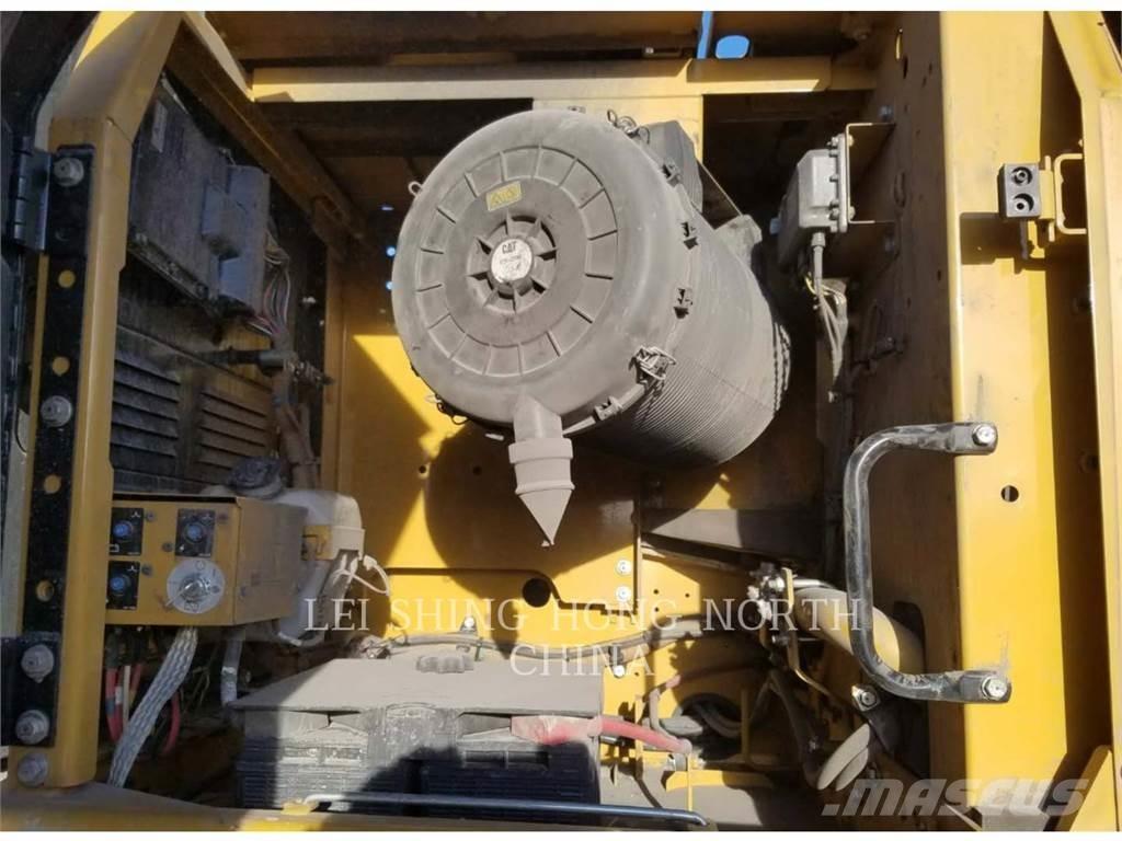 CAT 336D2 大型油圧ショベル12t以上（パワーショベル・ユンボ）