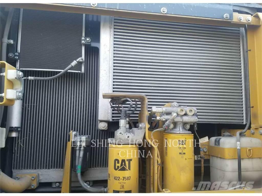 CAT 336D2 大型油圧ショベル12t以上（パワーショベル・ユンボ）