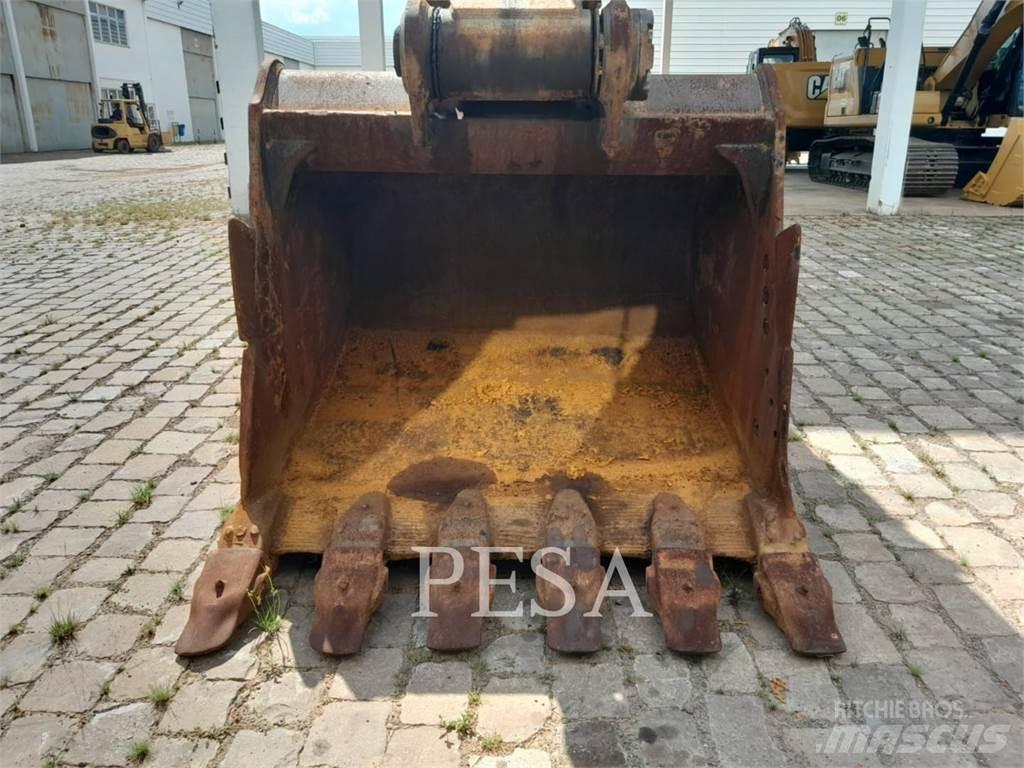 CAT 336D2L 大型油圧ショベル12t以上（パワーショベル・ユンボ）