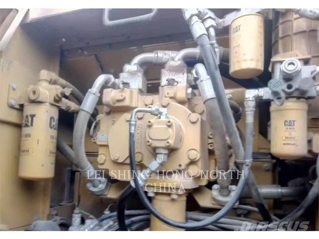 CAT 336D2XE 大型油圧ショベル12t以上（パワーショベル・ユンボ）